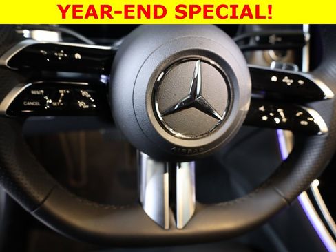 Used 2025 Mercedes-Benz GLC 300 4MATIC image 16