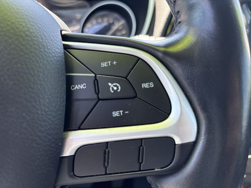 Used 2021 Jeep Compass Latitude AWD/4WD image 22