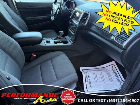 Used 2019 Jeep Grand Cherokee Laredo AWD/4WD image 8