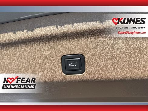 Used 2023 GMC Yukon XL Denali image 29