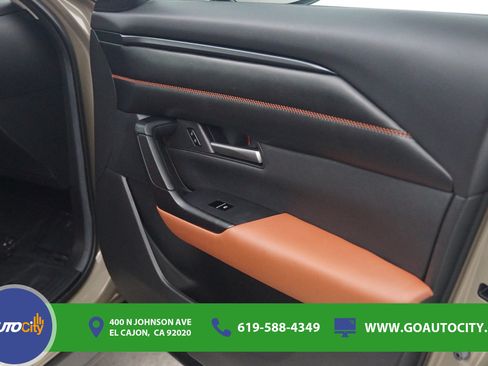 Used 2023 MAZDA CX-50 Meridian Edition w/ Cargo Package AWD/4WD image 17