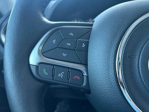 Used 2020 Jeep Renegade Limited w/ Safety and Security Group AWD/4WD image 36