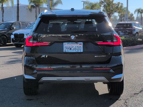 Used 2023 BMW X1 xDrive28i w/ Premium Package image 9