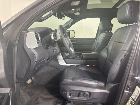 Used 2025 Toyota Tundra Platinum image 11
