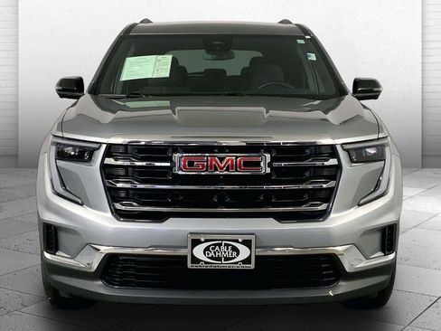 Used 2025 GMC Acadia Elevation AWD/4WD image 2