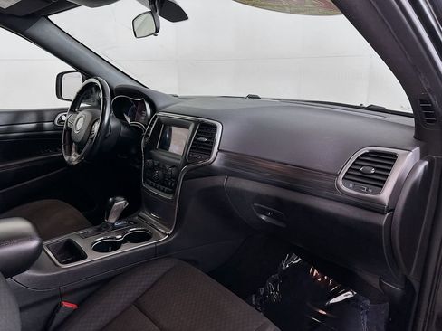 Certified 2020 Jeep Grand Cherokee Laredo image 33