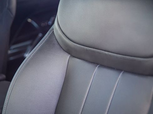 New 2026 Land Rover Range Rover Long Wheelbase SE image 28