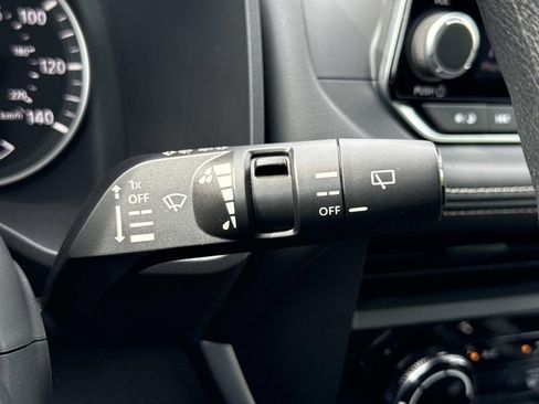 Used 2025 Nissan Rogue S AWD/4WD image 12