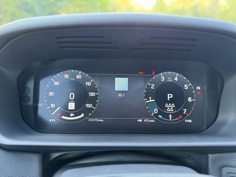 New 2026 Land Rover Discovery Dynamic SE image 30