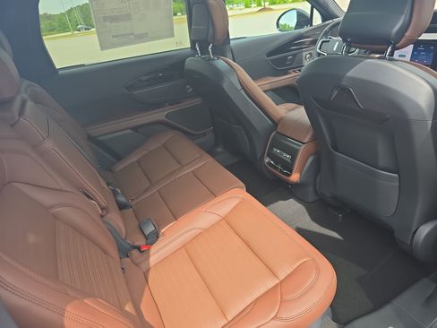 New 2026 Lincoln Nautilus Reserve AWD/4WD image 11