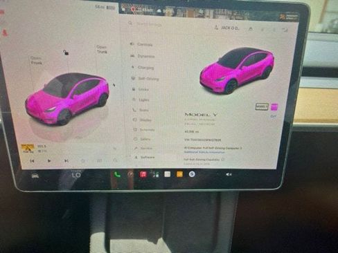 Used 2023 Tesla Model Y AWD image 9