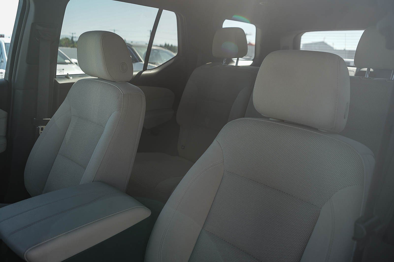 Used 2023 Chevrolet Traverse LS FWD image 25