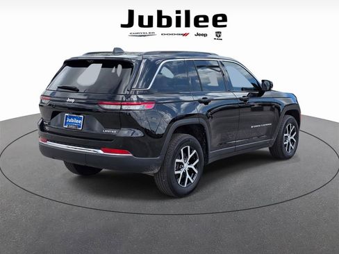 Used 2025 Jeep Grand Cherokee Limited w/ Luxury Tech Group II image 5