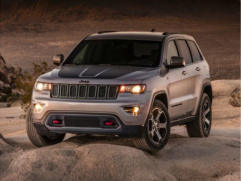 Used 2018 Jeep Grand Cherokee Trailhawk AWD/4WD image 1