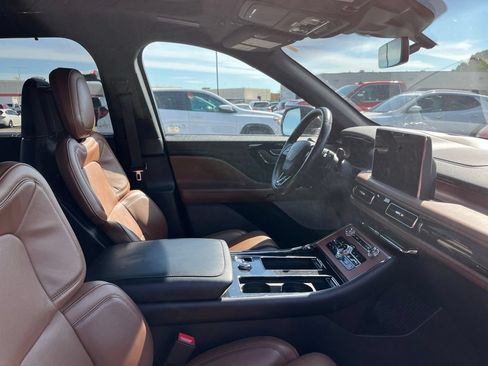 Used 2023 Lincoln Aviator Grand Touring w/ Equipment Group 301A AWD/4WD image 2
