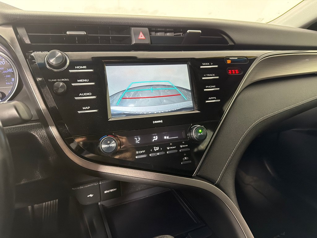 Used 2020 Toyota Camry SE FWD image 15