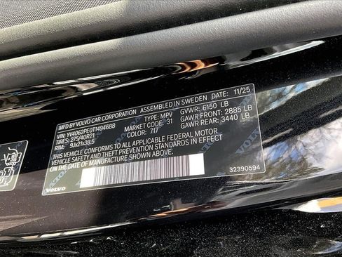 New 2026 Volvo XC90 B6 Plus w/ Protection Package Premier image 14