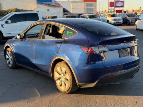 Used 2022 Tesla Model Y Long Range image 5