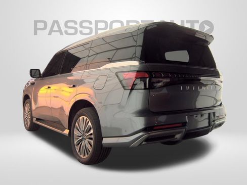 Used 2025 INFINITI QX80 Sensory AWD/4WD image 2
