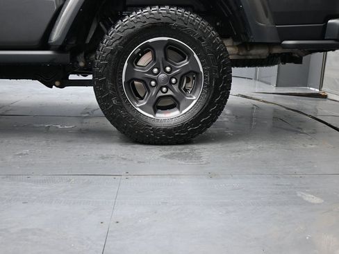 Used 2023 Jeep Gladiator Rubicon w/ Cold Weather Group image 14