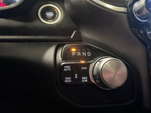 Used 2022 RAM 1500 Laramie AWD/4WD image 17