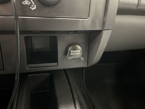 Used 2011 Dodge Dakota ST image 15