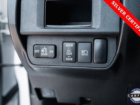Certified 2018 Toyota Tacoma Limited image 14