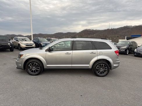 Used 2018 Dodge Journey SE w/ Connectivity Group image 5