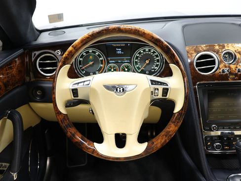 Used 2015 Bentley Flying Spur V8 AWD/4WD image 24