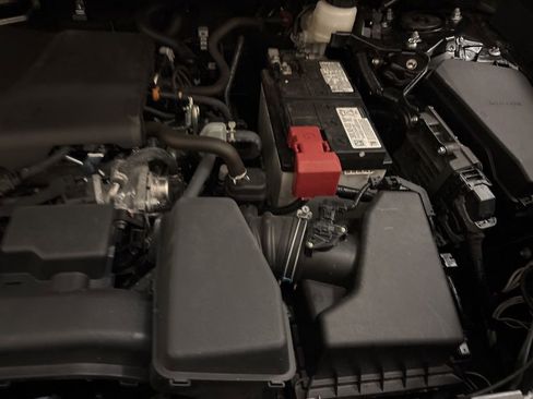 Used 2025 Toyota RAV4 XLE image 26