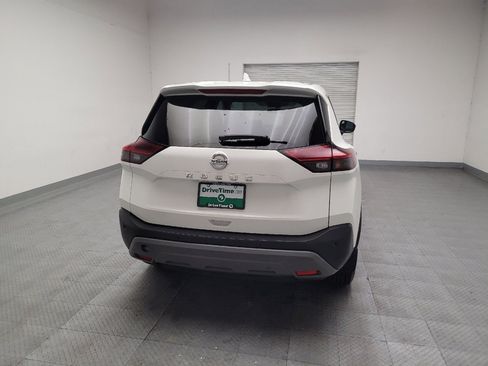 Used 2021 Nissan Rogue S FWD image 7