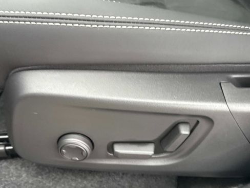 Certified 2024 Volvo C40 P8 Recharge Plus image 18