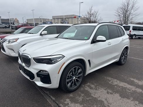 Used 2019 BMW X5 xDrive40i w/ M Sport Package image 2