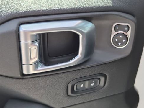 Used 2021 Jeep Wrangler Unlimited Rubicon 4xe w/ Steel Bumper Group image 22