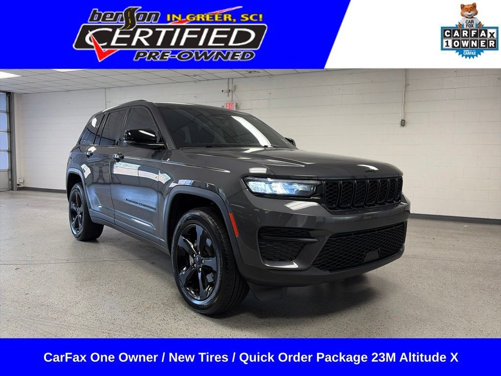Certified 2024 Jeep Grand Cherokee Altitude AWD/4WD image 1