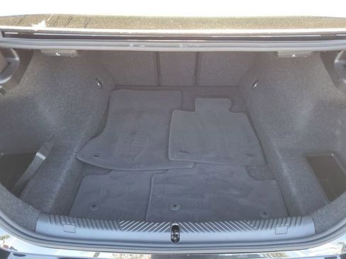 Used 2025 BMW 530i image 8