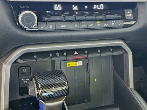 Used 2023 Toyota Tundra Limited w/ Power Package RWD image 20