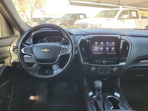 Used 2022 Chevrolet Traverse LT image 10