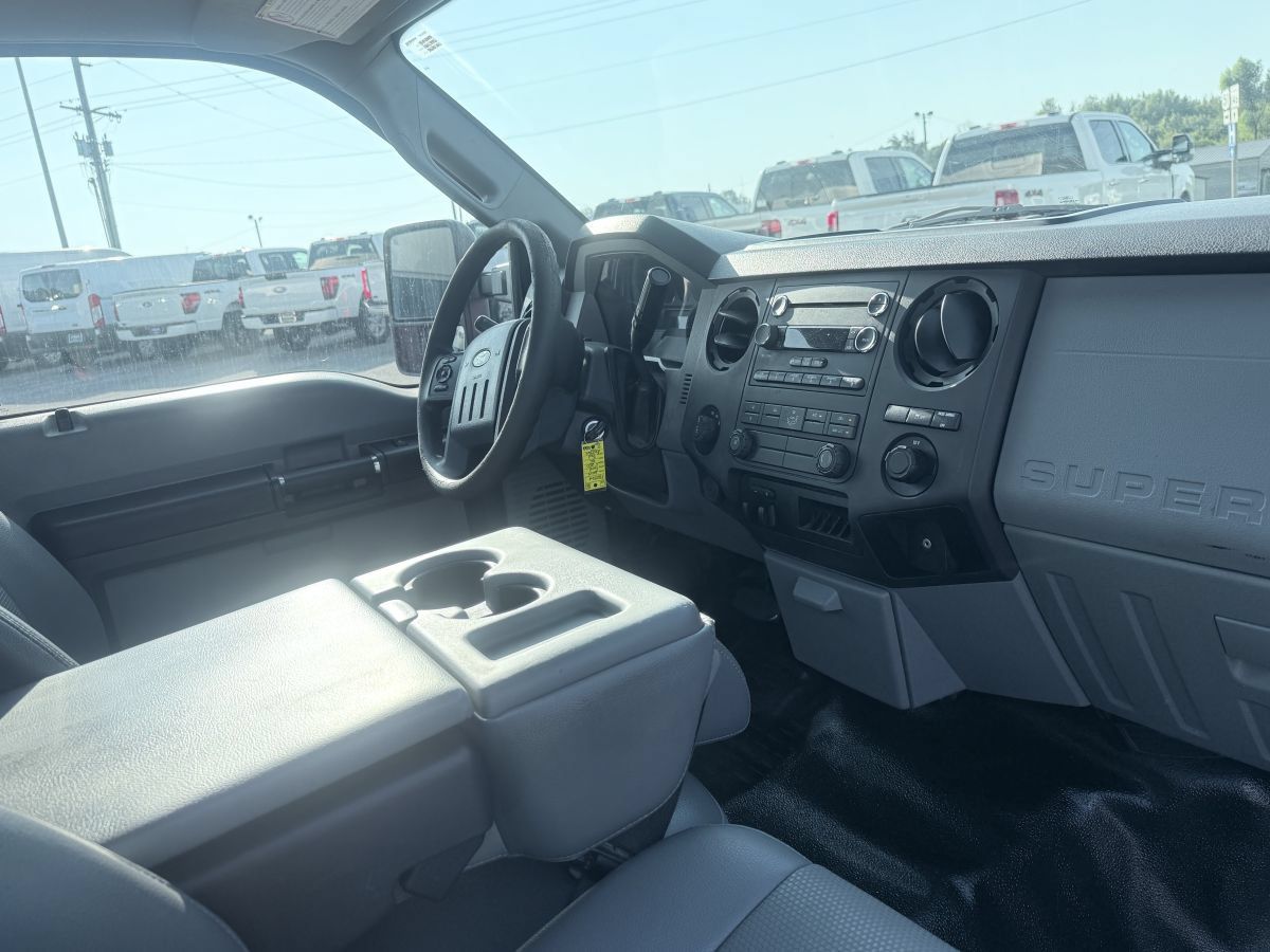 Used 2014 Ford F250 XL w/ Power Equipment Group AWD/4WD image 13