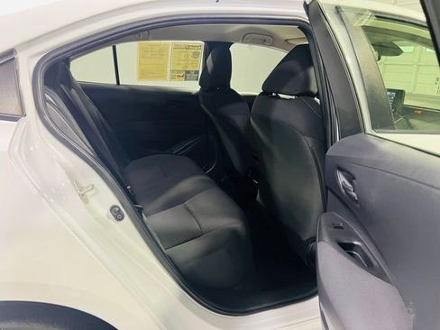 Used 2022 Toyota Corolla LE FWD image 34