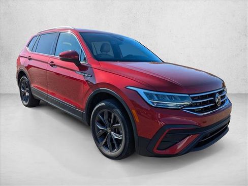 Used 2022 Volkswagen Tiguan SE AWD/4WD image 3