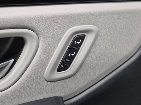 Used 2023 Honda Pilot EX-L image 19