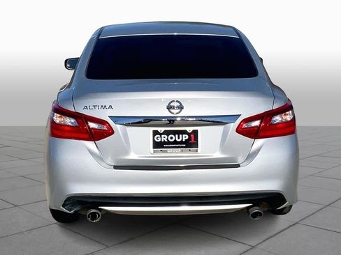 Used 2017 Nissan Altima 2.5 S w/ Power Driver Seat Package image 5