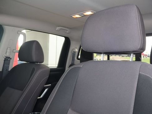 Used 2021 Nissan Titan SV w/ SV Convenience Package AWD/4WD image 15