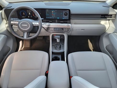 Used 2025 Hyundai Kona SEL AWD/4WD image 25