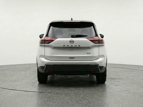 Used 2025 Nissan Rogue SV FWD image 7