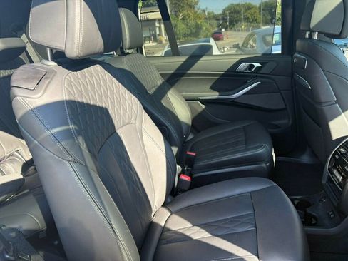 Used 2024 BMW X7 M60i image 27