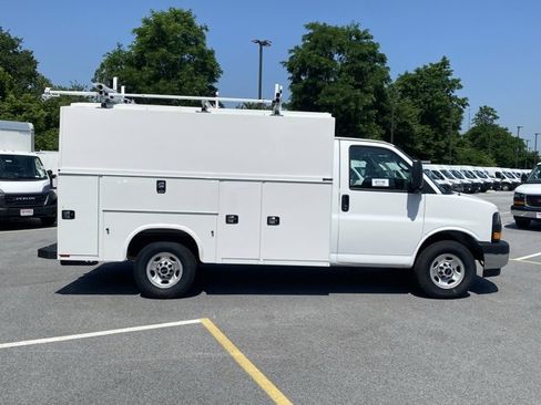 New 2024 GMC Savana 3500 w/ Power Convenience Package image 14