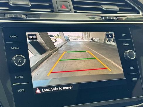 Used 2023 Volkswagen Tiguan SE R-Line AWD/4WD image 19