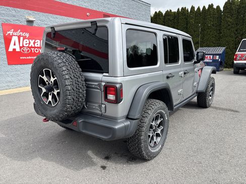 Used 2021 Jeep Wrangler Unlimited Rubicon AWD/4WD image 3